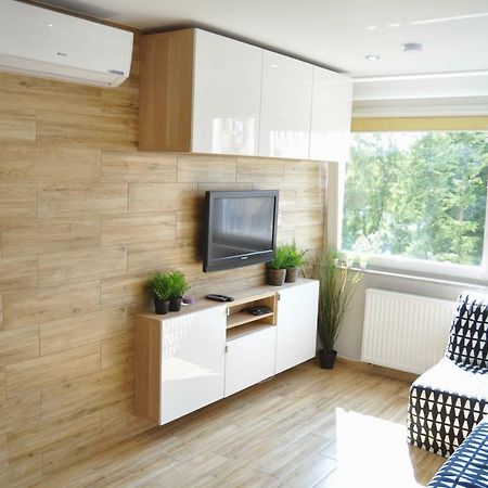 코워브제크 Apartament Z Klimatyzacja 아파트 외부 사진