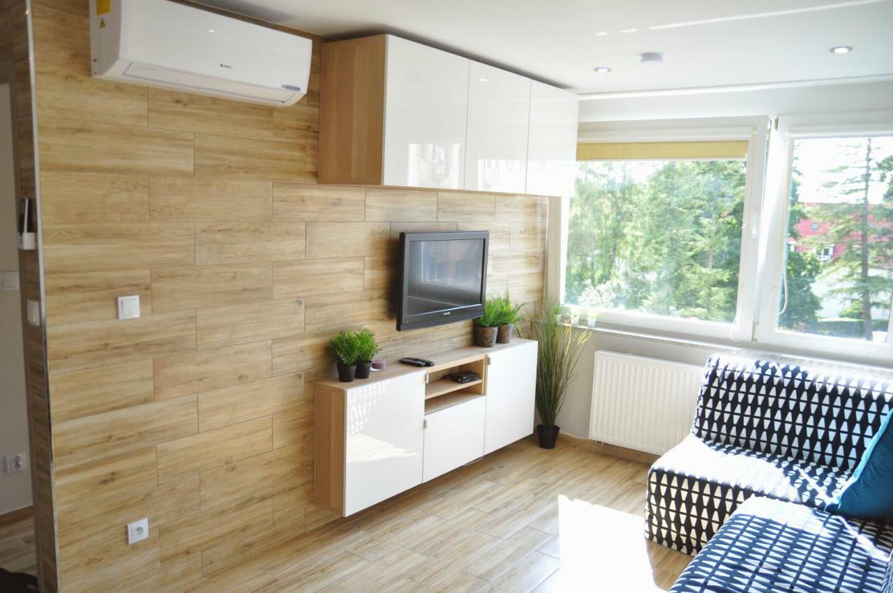 코워브제크 Apartament Z Klimatyzacja 아파트 외부 사진