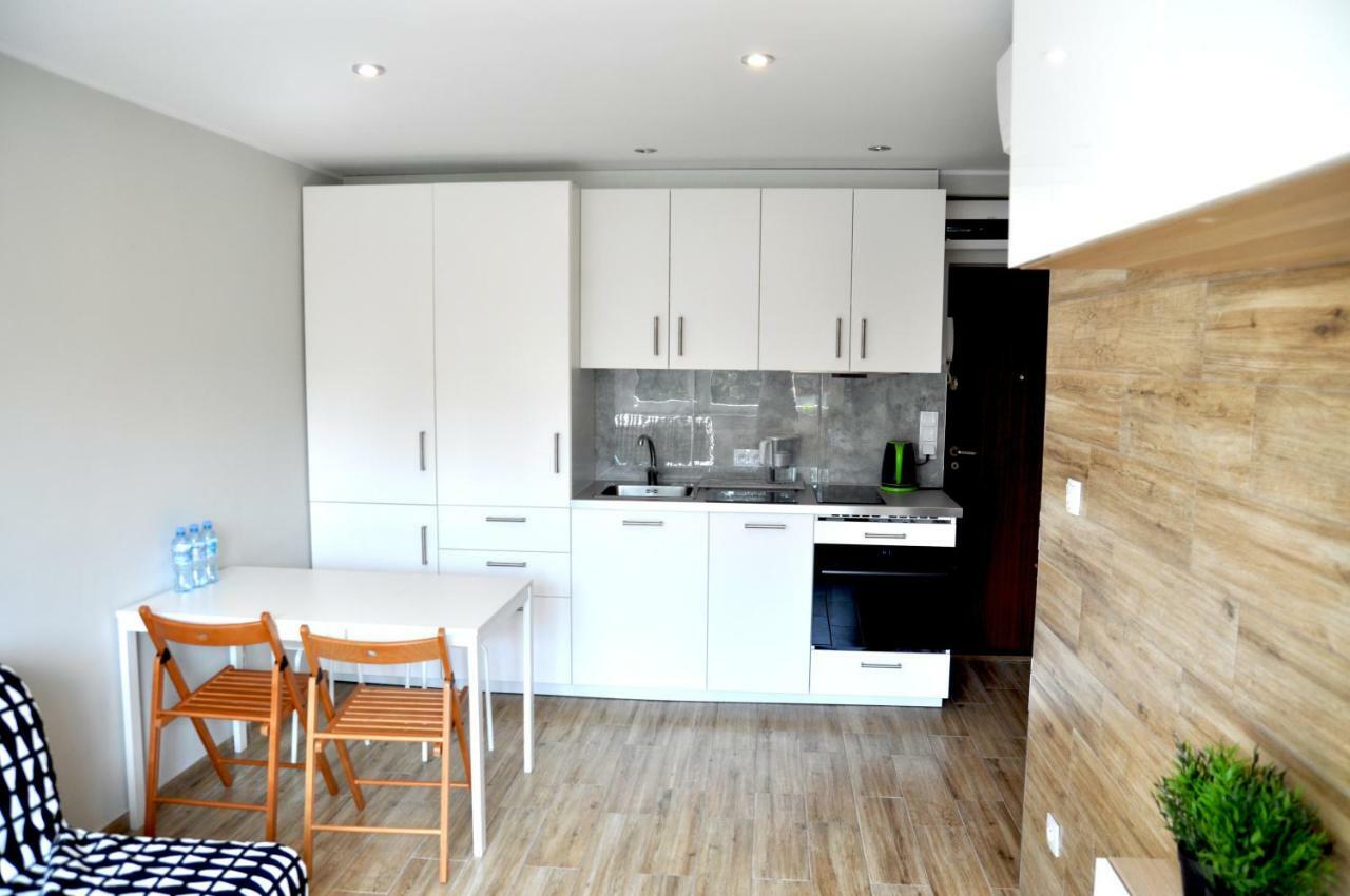 코워브제크 Apartament Z Klimatyzacja 아파트 외부 사진
